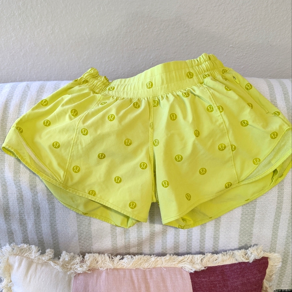 Lululemon Hotty Hot LR 4" Short Yellow